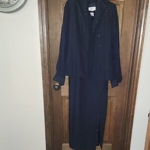 Elegant Long Black Classic Evening Dress with Sequined Jacket